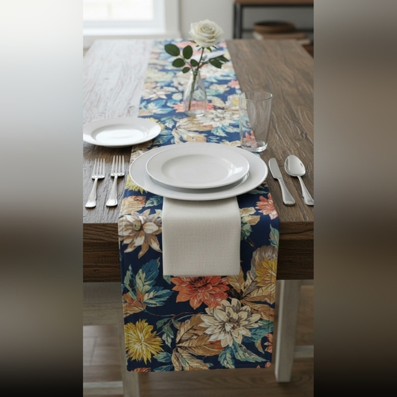 Table Runner - Picture 9 of 10